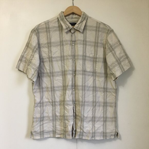 Van Heusen Plaid Rayon Blend Single Pocket Seersucker Button Down Shirt - Picture 1 of 13